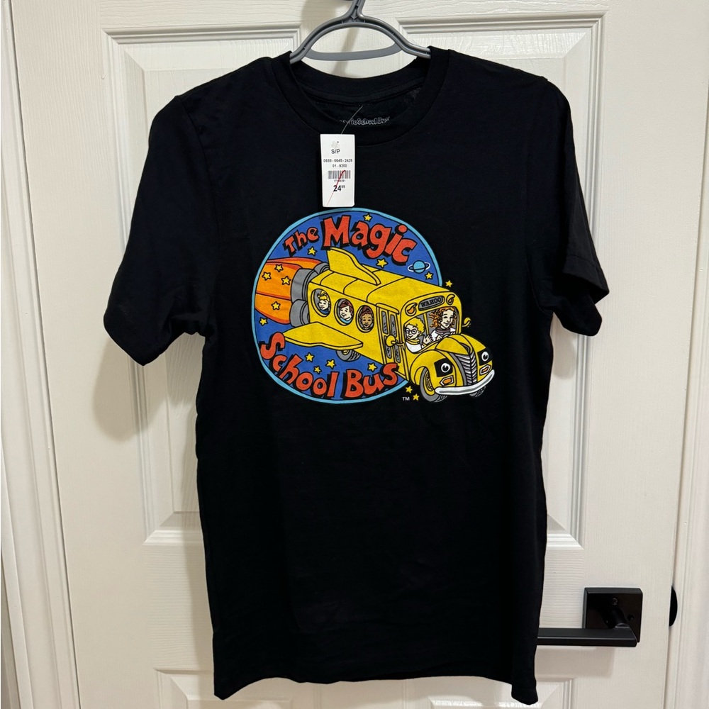 NEW: The Magic School Bus Graphic Tee - Size Small